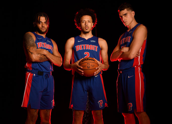 场均触球不 场均触球不